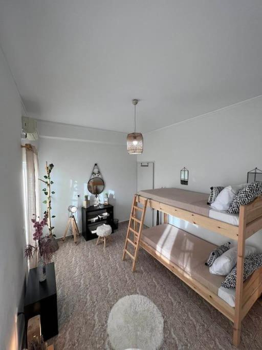 Beach Apartment Edem First Floor เปริโวลอส ภายนอก รูปภาพ