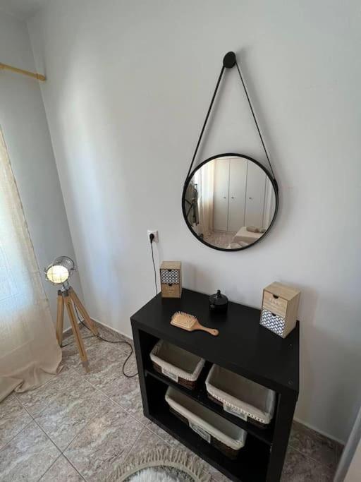 Beach Apartment Edem First Floor เปริโวลอส ภายนอก รูปภาพ