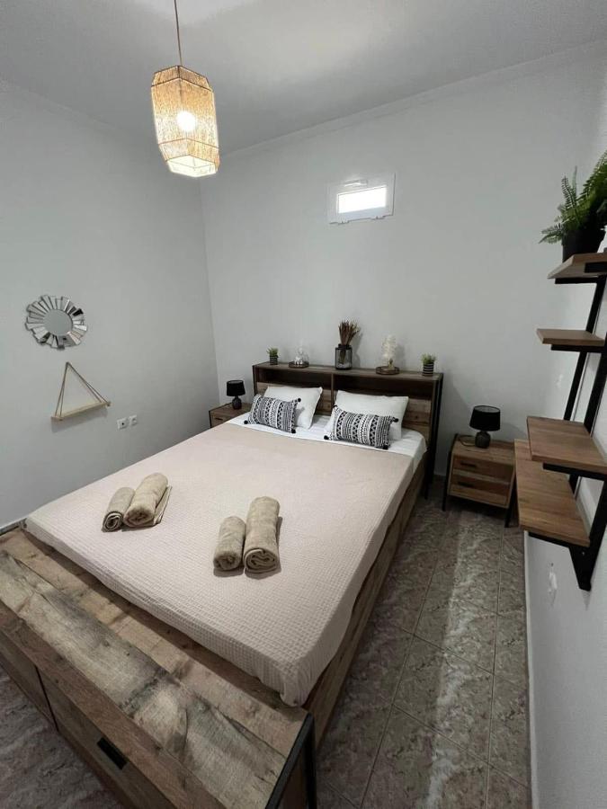 Beach Apartment Edem First Floor เปริโวลอส ภายนอก รูปภาพ