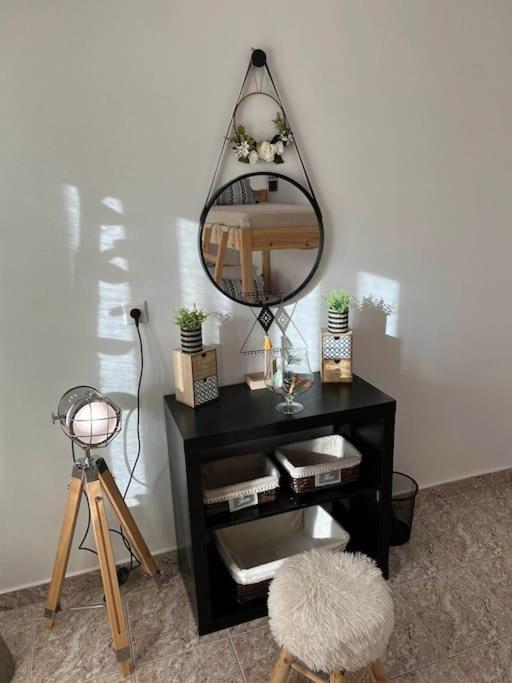 Beach Apartment Edem First Floor เปริโวลอส ภายนอก รูปภาพ