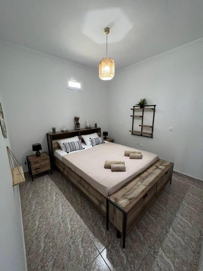 Beach Apartment Edem First Floor เปริโวลอส ภายนอก รูปภาพ