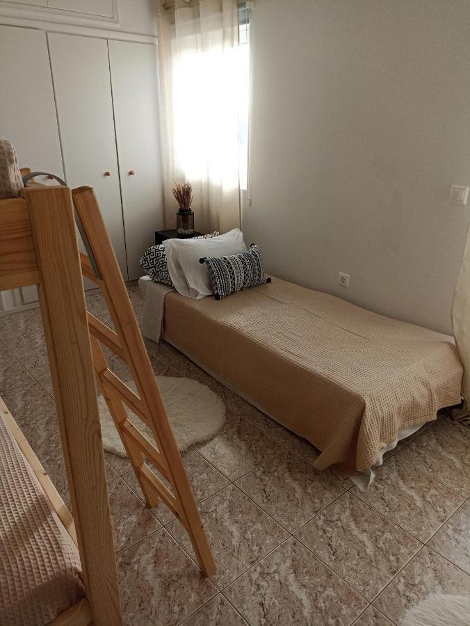 Beach Apartment Edem First Floor เปริโวลอส ภายนอก รูปภาพ