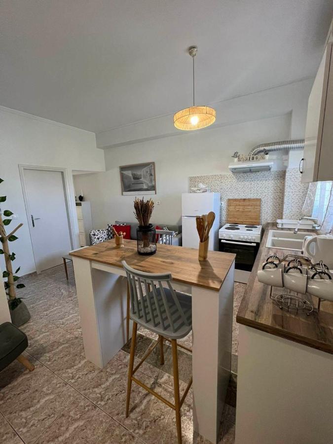 Beach Apartment Edem First Floor เปริโวลอส ภายนอก รูปภาพ