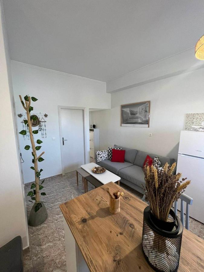 Beach Apartment Edem First Floor เปริโวลอส ภายนอก รูปภาพ
